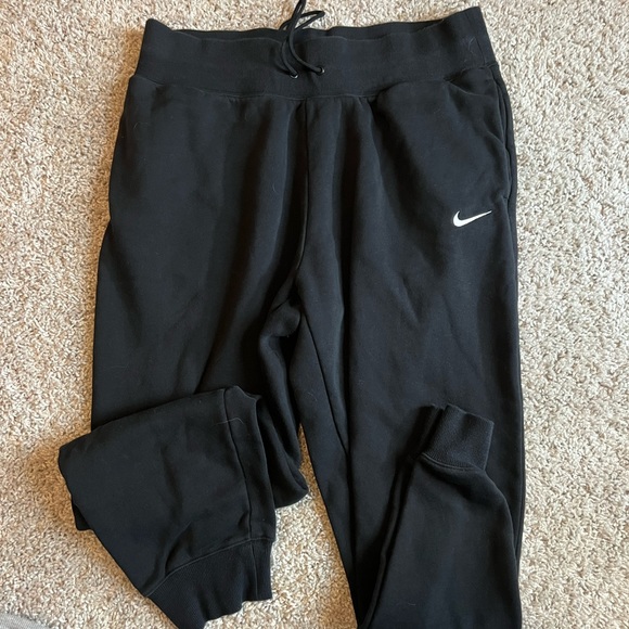 Black Nike Joggers - Picture 5 of 8